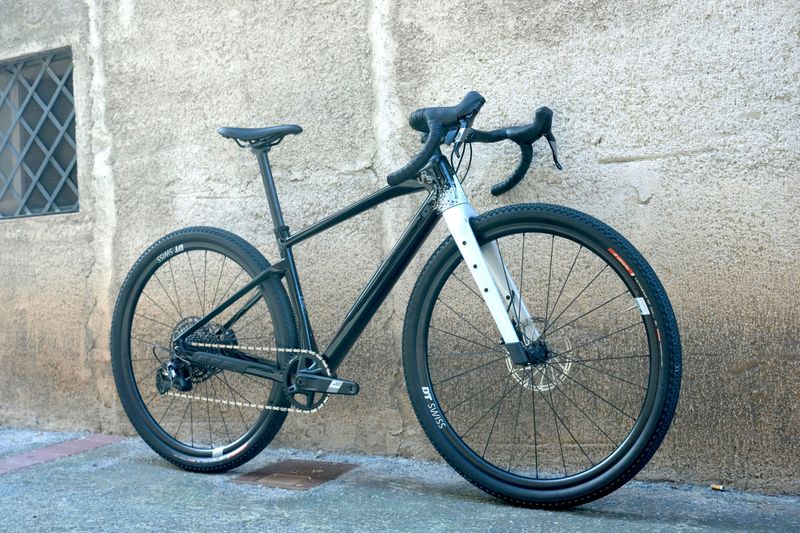 Used BMC URS THREE 2024 2024 Road & Gravel, Black — image 3 of 18