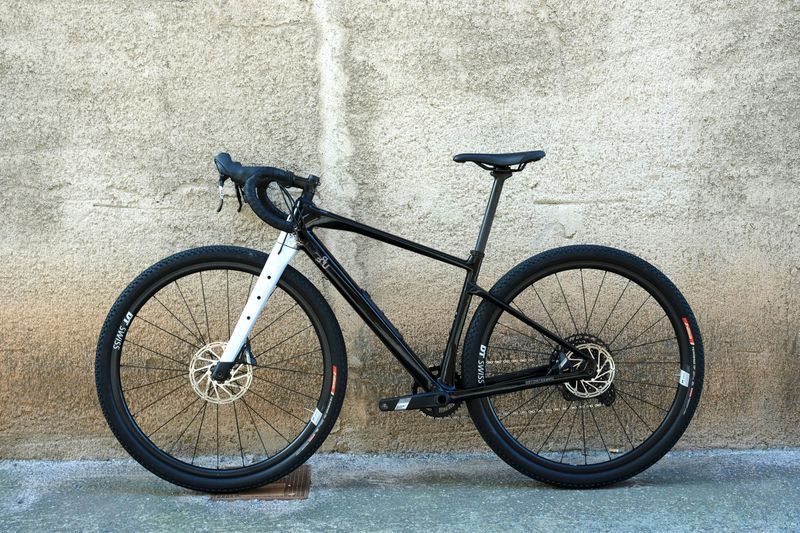 Used BMC URS THREE 2024 2024 Road & Gravel, Black — image 2 of 18