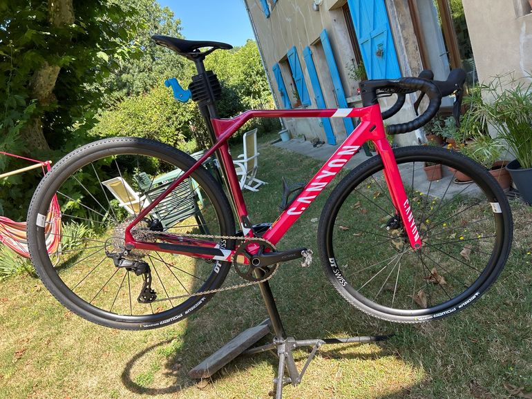 Used Canyon Inflite CF SL 6 2025 2025 Road & Gravel, Red — image 1 of 7