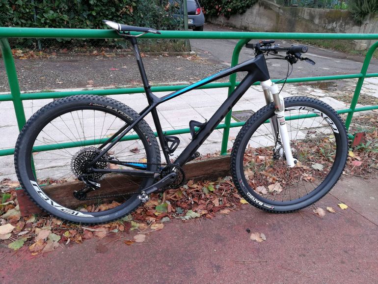 Used Focus RAVEN 8.7 2019 2019 Mountainbike, Black — image 3 of 7