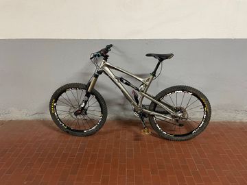Käytetty Lapierre SPICY TEAM 2018 2018 Mountainbike — kuva 1 / 11
