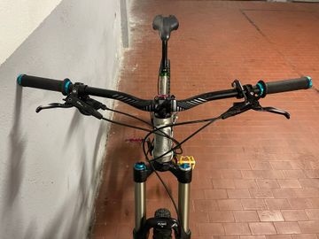 Käytetty Lapierre SPICY TEAM 2018 2018 Mountainbike — kuva 8 / 11