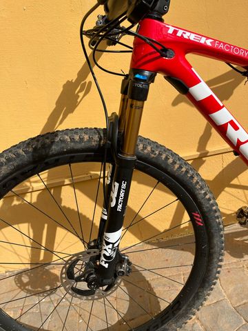 Gebrauchtes Trek Supercaliber 9.9 XTR 2020 2020 Mountainbike, Rot, 29 — Bild 6 von 7
