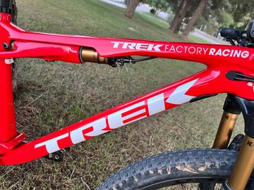 Gebrauchtes Trek Supercaliber 9.9 XTR 2020 2020 Mountainbike, Rot, 29 — Bild 2 von 7