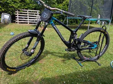 Używany Propain Rage CF 29" High End 2020 2020 Mountainbike — zdjęcie 2 z 3