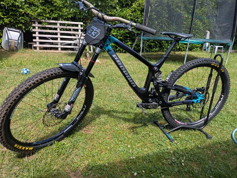 Używany Propain Rage CF 29" High End 2020 2020 Mountainbike — zdjęcie 2 z 3