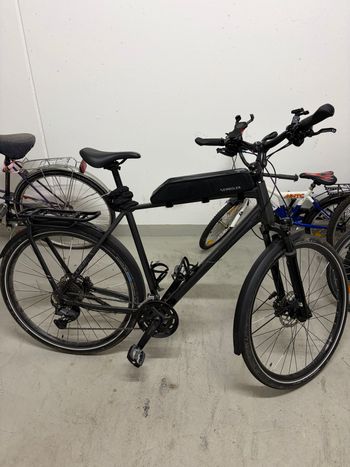 CUBE Kathmandu Shimano CUES 2025 Urban & Touring usato