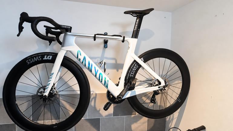 Used Canyon Aeroad CFR AXS 2024 2024 Road & Gravel, White — image 1 of 5