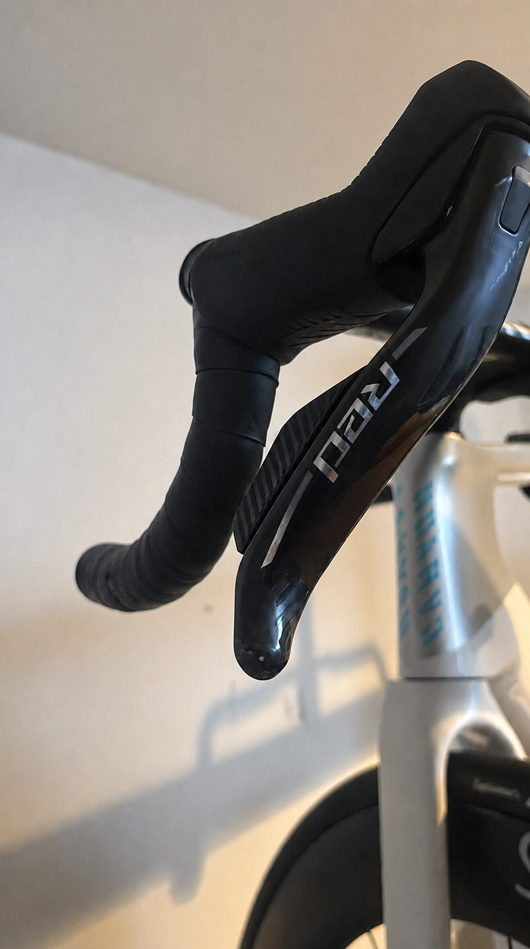 Used Canyon Aeroad CFR AXS 2024 2024 Road & Gravel, White — image 3 of 5