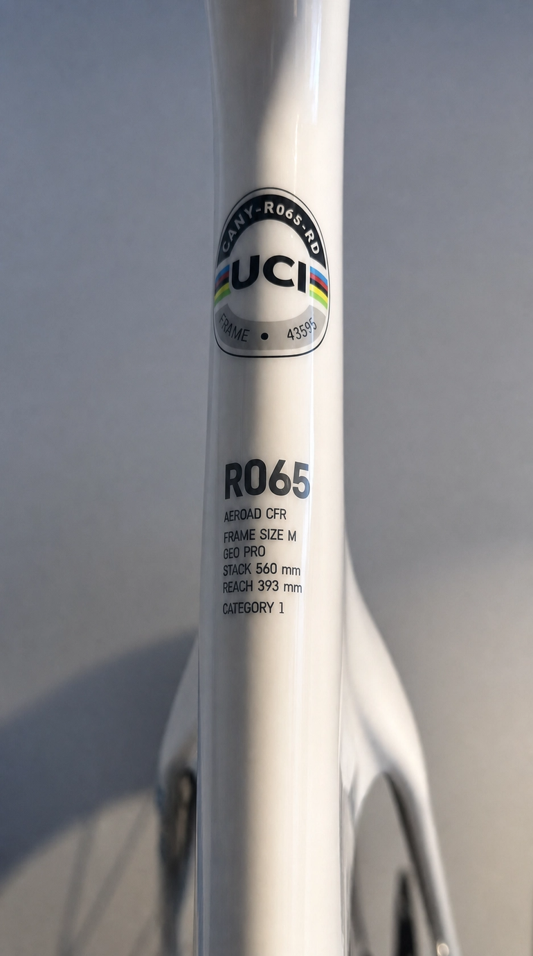 Used Canyon Aeroad CFR AXS 2024 2024 Road & Gravel, White — image 4 of 5