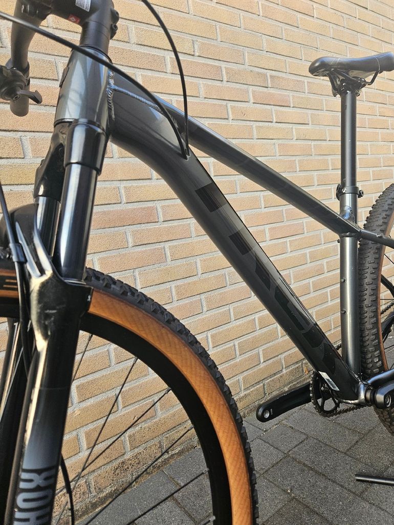 Used Trek X-caliber SRAM GX 2022 Mountainbike, Light Gray — image 17 of 18