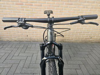 Used Trek X-caliber SRAM GX 2022 Mountainbike, Light Gray — image 12 of 18