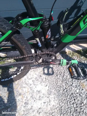 Použité Giant Stance 2 2016 Mountainbike — obrázek 11 z 15