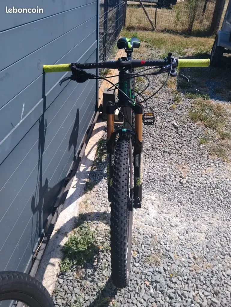Used Giant Stance 2 2016 Mountainbike, Black — image 3 of 5