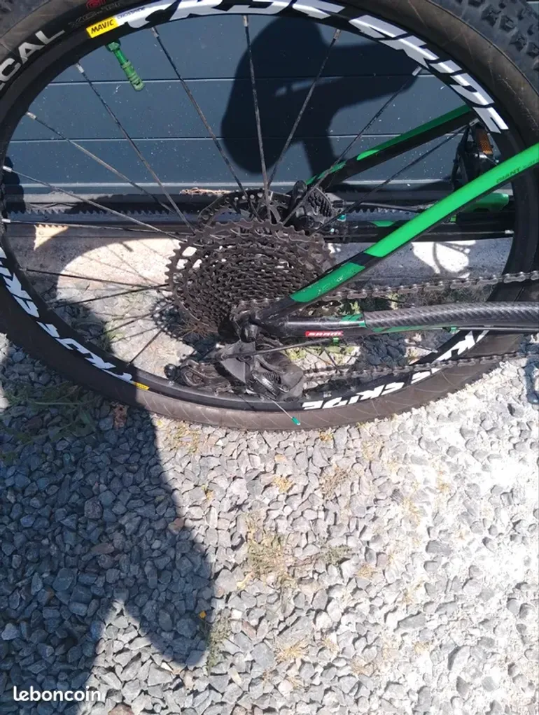 Použité Giant Stance 2 2016 Mountainbike — obrázek 10 z 15