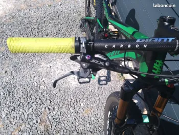 Použité Giant Stance 2 2016 Mountainbike — obrázek 13 z 15