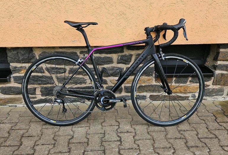 Tweedehands Canyon Ultimate CF SL 2016 Road & Gravel — afbeelding 1 van 14