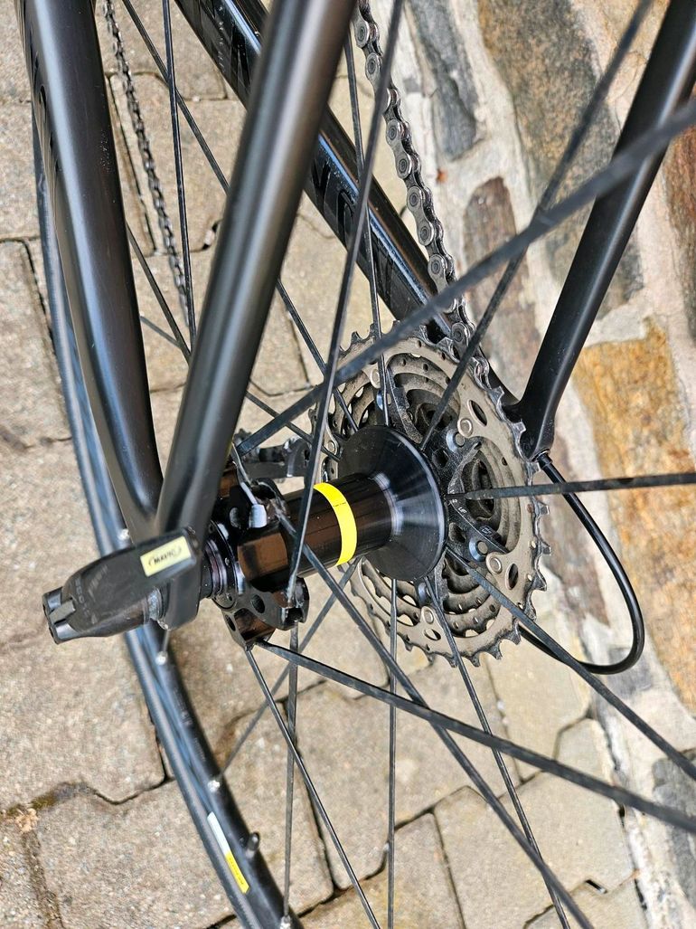 Brugt Canyon Ultimate CF SL 2016 Road & Gravel — billede 9 af 26