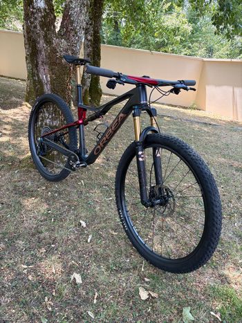 Used Orbea OIZ M-TEAM AXS 2025 2025 Mountainbike, Black — image 7 of 8