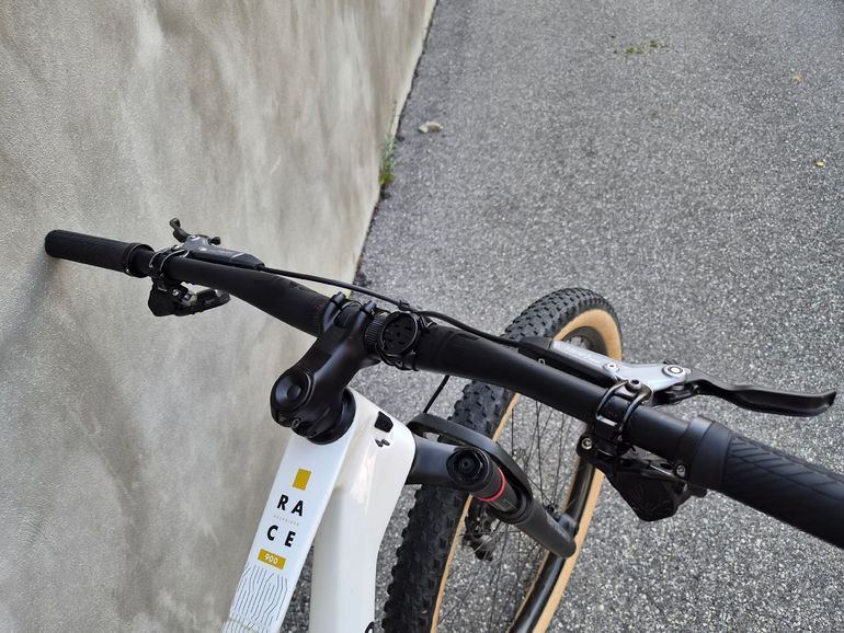 ROCKRIDER 29" Semi Rigid Mountain Bike XC 940 LTD Carbon Eagle 1x12 2024 2024 Mountainbike d'occasion — image 4 sur 24