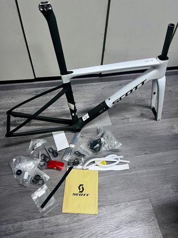 Tweedehands Scott Addict RC Pro HMX Frame set 2026 Frameset 2026 Road & Gravel — afbeelding 2 van 6