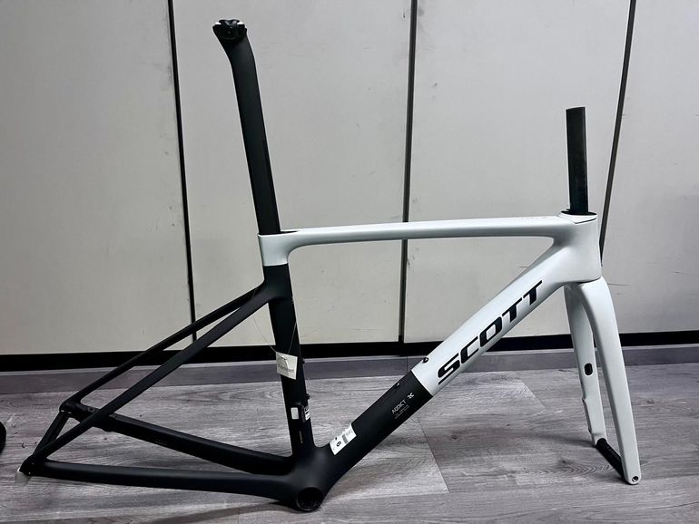 Scott Addict RC Pro HMX Frame set 2026 Frameset 2026 Road & Gravel de segunda mano, Blanco — imagen 1 de 6