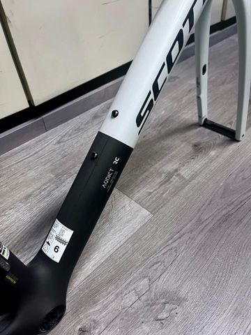 Tweedehands Scott Addict RC Pro HMX Frame set 2026 Frameset 2026 Road & Gravel — afbeelding 4 van 6