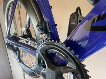 Canyon Aeroad CF SLX 8 Di2 Cosmic 2024 2024 Road & Gravel de segunda mano, Morado — imagen 8 de 9