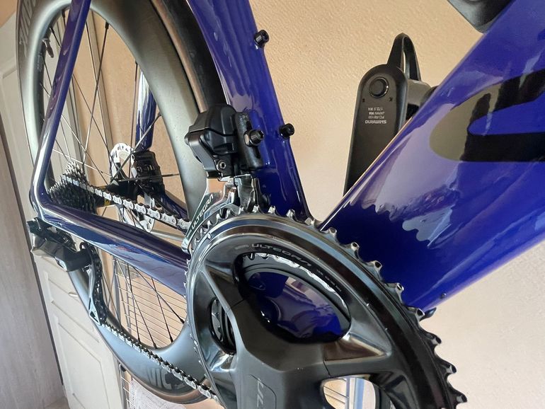 Canyon Aeroad CF SLX 8 Di2 Cosmic 2024 2024 Road & Gravel de segunda mano, Morado — imagen 8 de 9