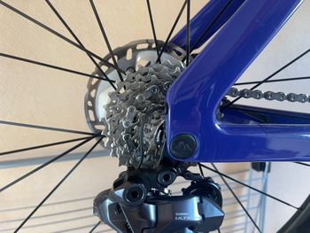 Canyon Aeroad CF SLX 8 Di2 Cosmic 2024 2024 Road & Gravel de segunda mano, Morado — imagen 9 de 9