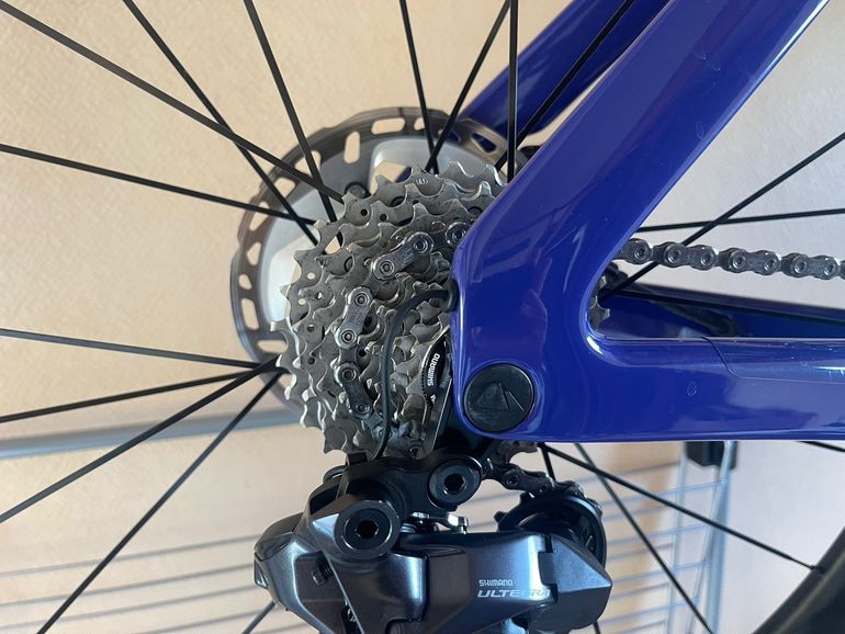 Canyon Aeroad CF SLX 8 Di2 Cosmic 2024 2024 Road & Gravel de segunda mano, Morado — imagen 9 de 9