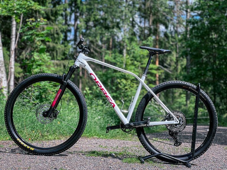 Used Orbea ALMA H30 2021 2021 Mountainbike, White, 29 — image 1 of 6