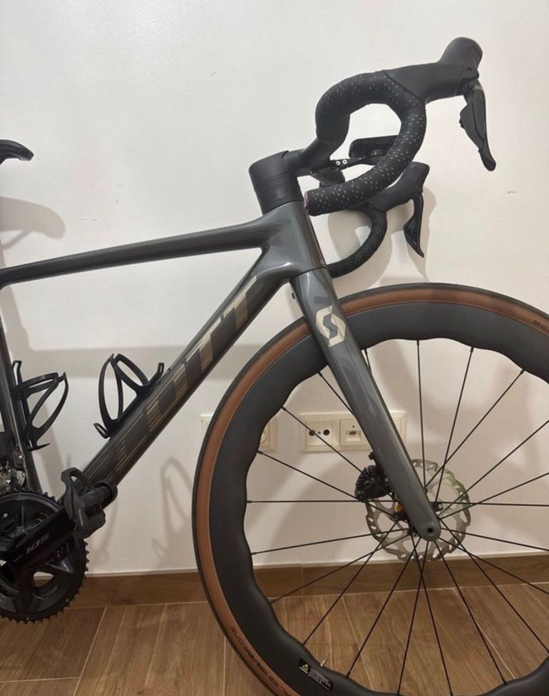 Used Scott Addict 20 2024 2024 Road & Gravel, Light Gray — image 2 of 7