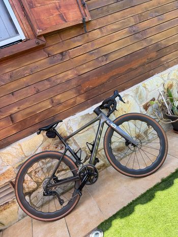 Used Scott Addict 20 2024 2024 Road & Gravel