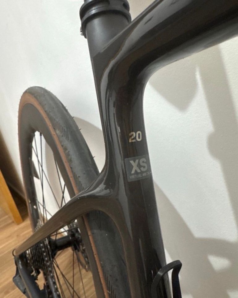 Used Scott Addict 20 2024 2024 Road & Gravel, Light Gray — image 4 of 7