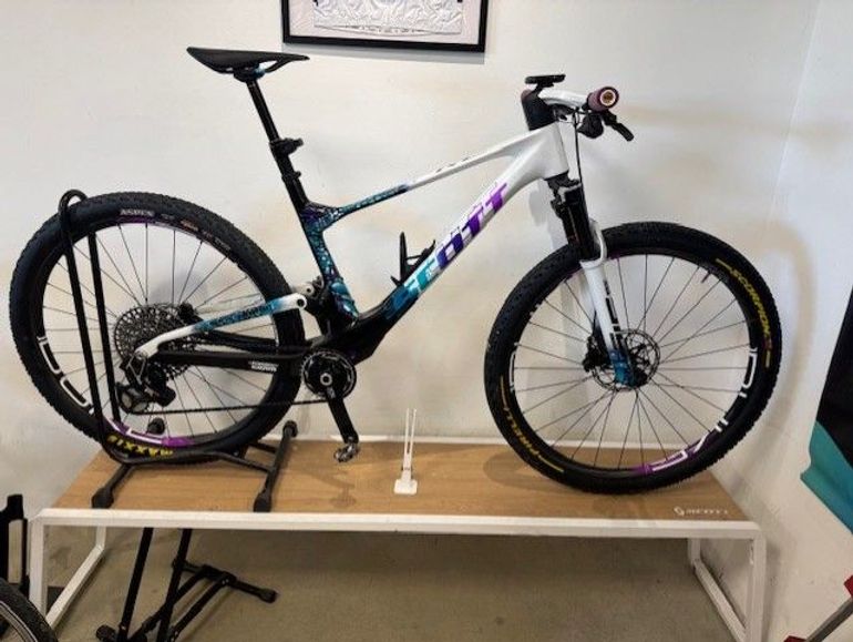 Used Scott Spark RC SL 2026 2026 Mountainbike, Black, 29 — image 1 of 3