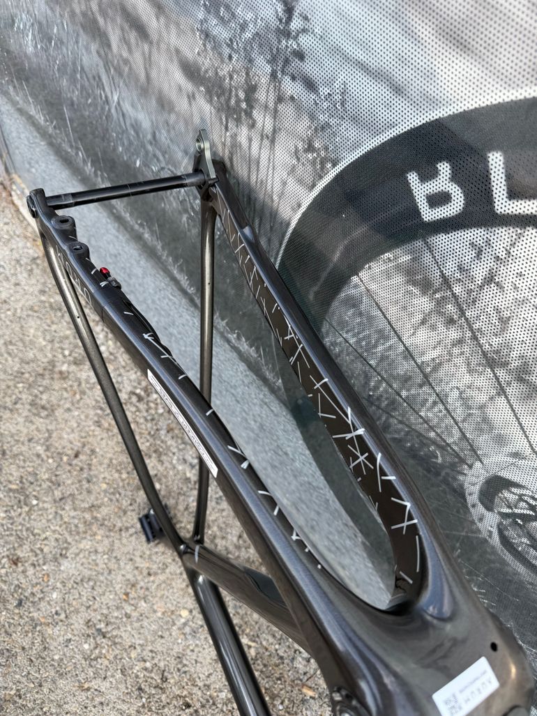 Used Aurum Manto Gravel Frameset 2026 Road & Gravel, Black — image 8 of 8