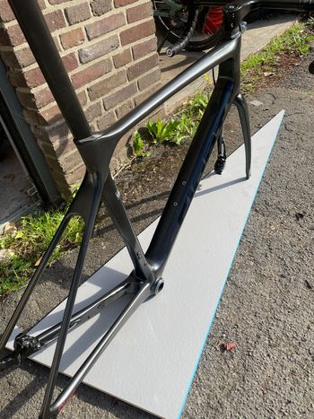 Used Giant TCR Advanced Disc 1+ Pro Compact 2022 Frameset 2022 Road & Gravel, Light Gray — image 2 of 12