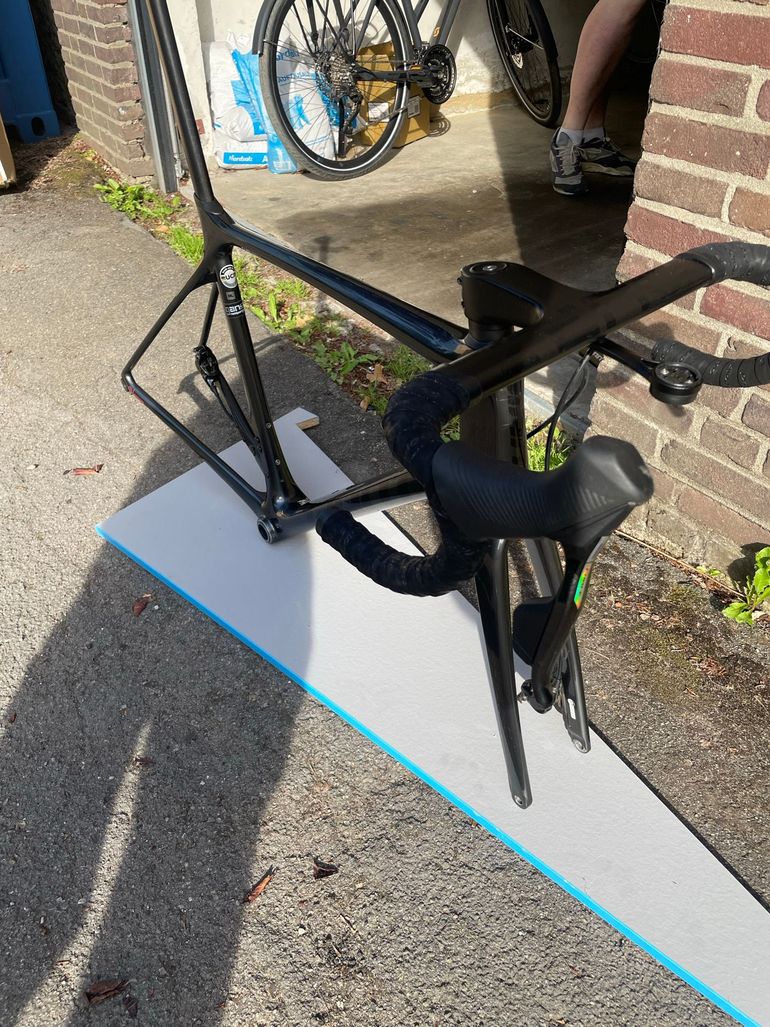 Used Giant TCR Advanced Disc 1+ Pro Compact 2022 Frameset 2022 Road & Gravel, Light Gray — image 6 of 12