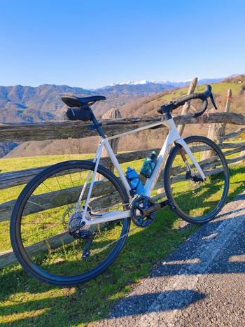 Tweedehands Orbea ORCA M30 2024 2024 Racefiets & gravel