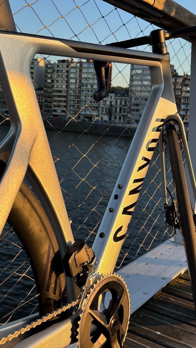 Używany Canyon Aeroad CF SLX 8 Di2 2024 2024 Road & Gravel — zdjęcie 5 z 8