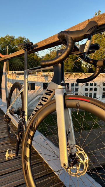Brugt Canyon Aeroad CF SLX 8 Di2 2024 2024 Road & Gravel — billede 3 af 8