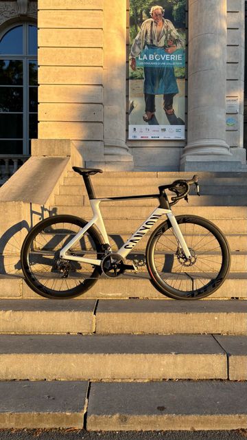 Brugt Canyon Aeroad CF SLX 8 Di2 2024 2024 Road & Gravel — billede 1 af 8