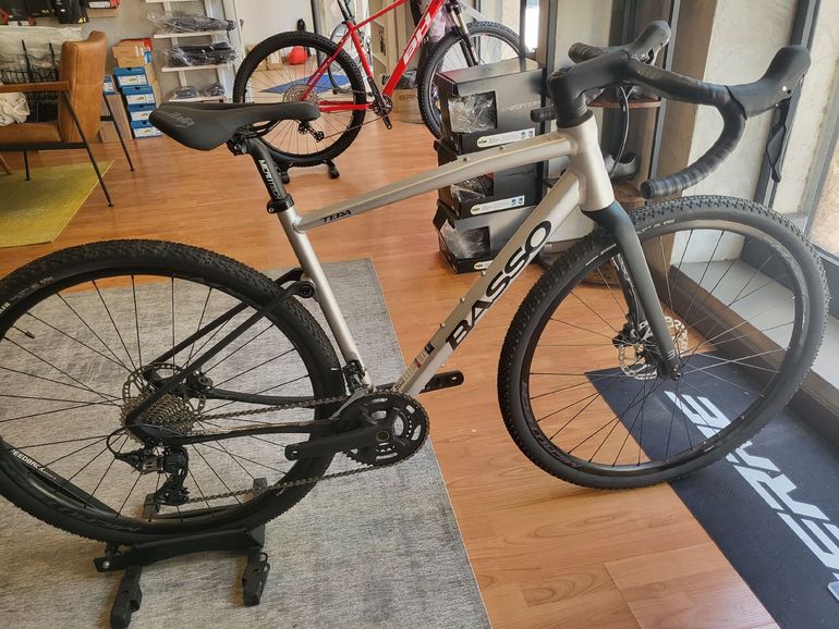 Basso Tera Shimano GRX 2022 Road & Gravel de segunda mano, Gris claro — imagen 1 de 3