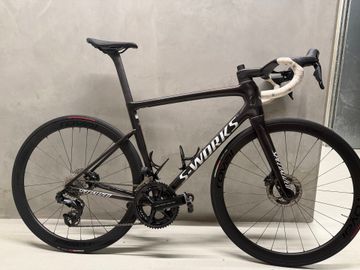Specialized Tarmac Shimano Dura Ace Di2 2024 Road & Gravel usato