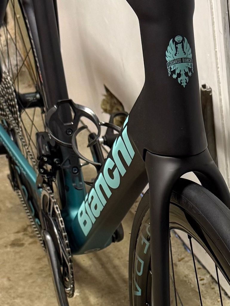 Used Bianchi Specialissima RC Sram Red eTap AXS 2025 2025 Road & Gravel, Black — image 3 of 5