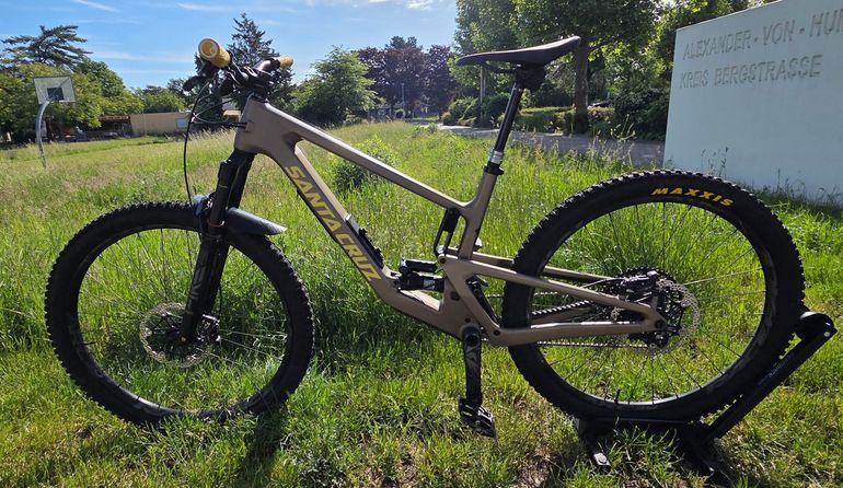 Tweedehands Santa Cruz 5010 X01 / Carbon CC 2023 2023 Mountainbike — afbeelding 1 van 7
