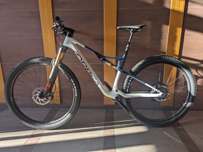 Tweedehands Orbea OIZ M10 2024 2024 Mountainbike — afbeelding 2 van 7