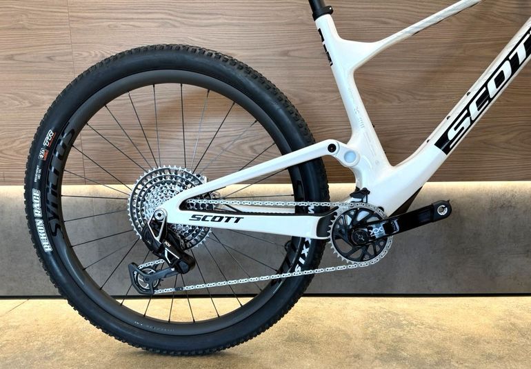 Used Scott Spark RC World Cup EVO 2026 2026 Mountainbike, White, 29 — image 3 of 9