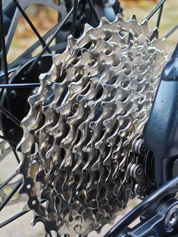 Used Giant Revolt 0 2024 2024 Road & Gravel, Blue — image 13 of 17
